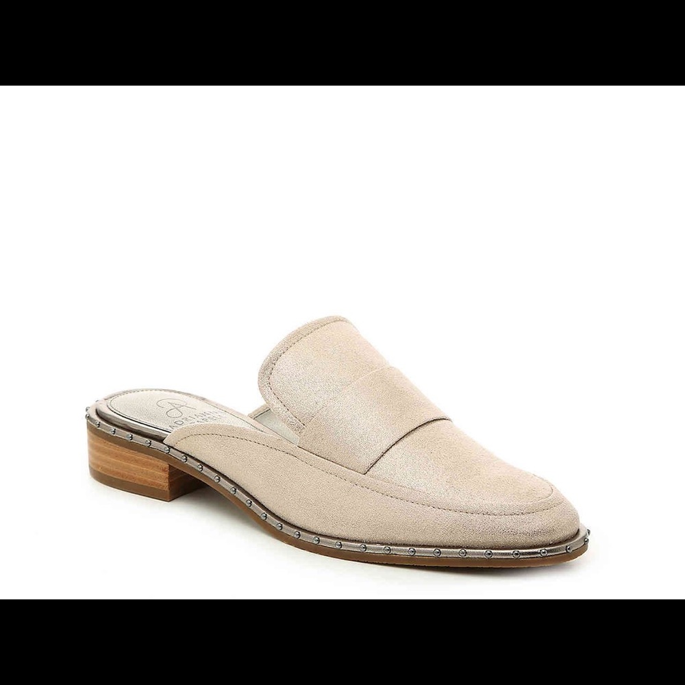 Adrianna Papell Champagne Gold Maddi Mule Size 7.5